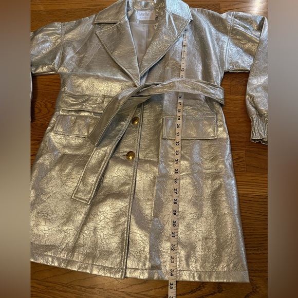 Elegant Metallic silver Trench Coat size M - Picture 12 of 15
